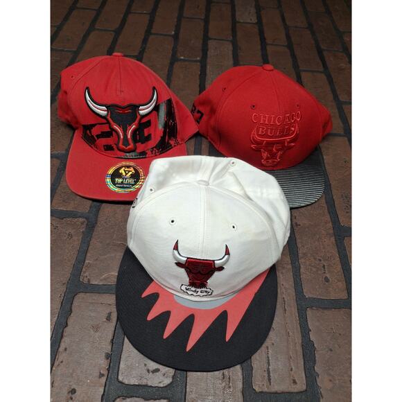 Mens Chicago Bulls NBA Strapback Snapback Hat Lot Of 3 - Picture 1 of 2